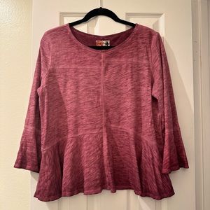 Purple top with 3/4 gooey sleeves